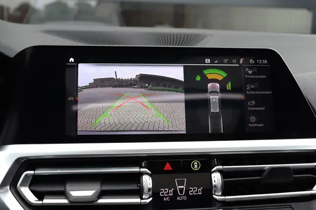 BMW 3 Series view 30