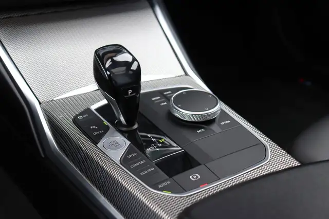 BMW 3 Series view 20