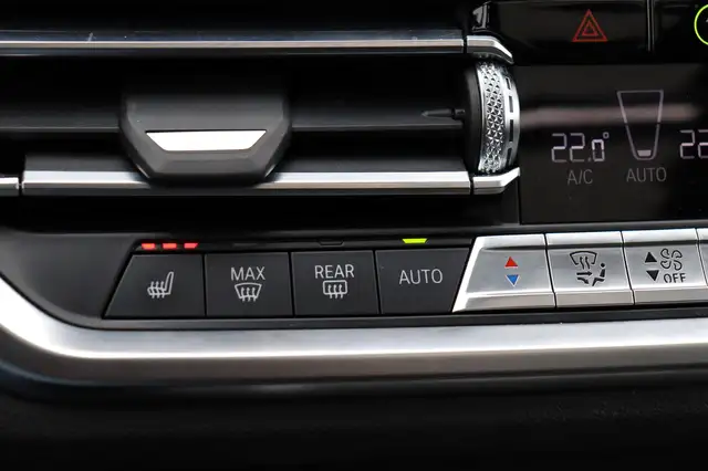 BMW 3 Series view 27