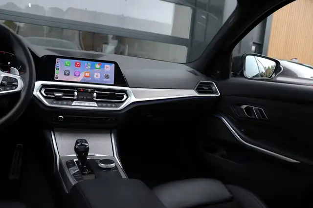 BMW 3 Series view 8