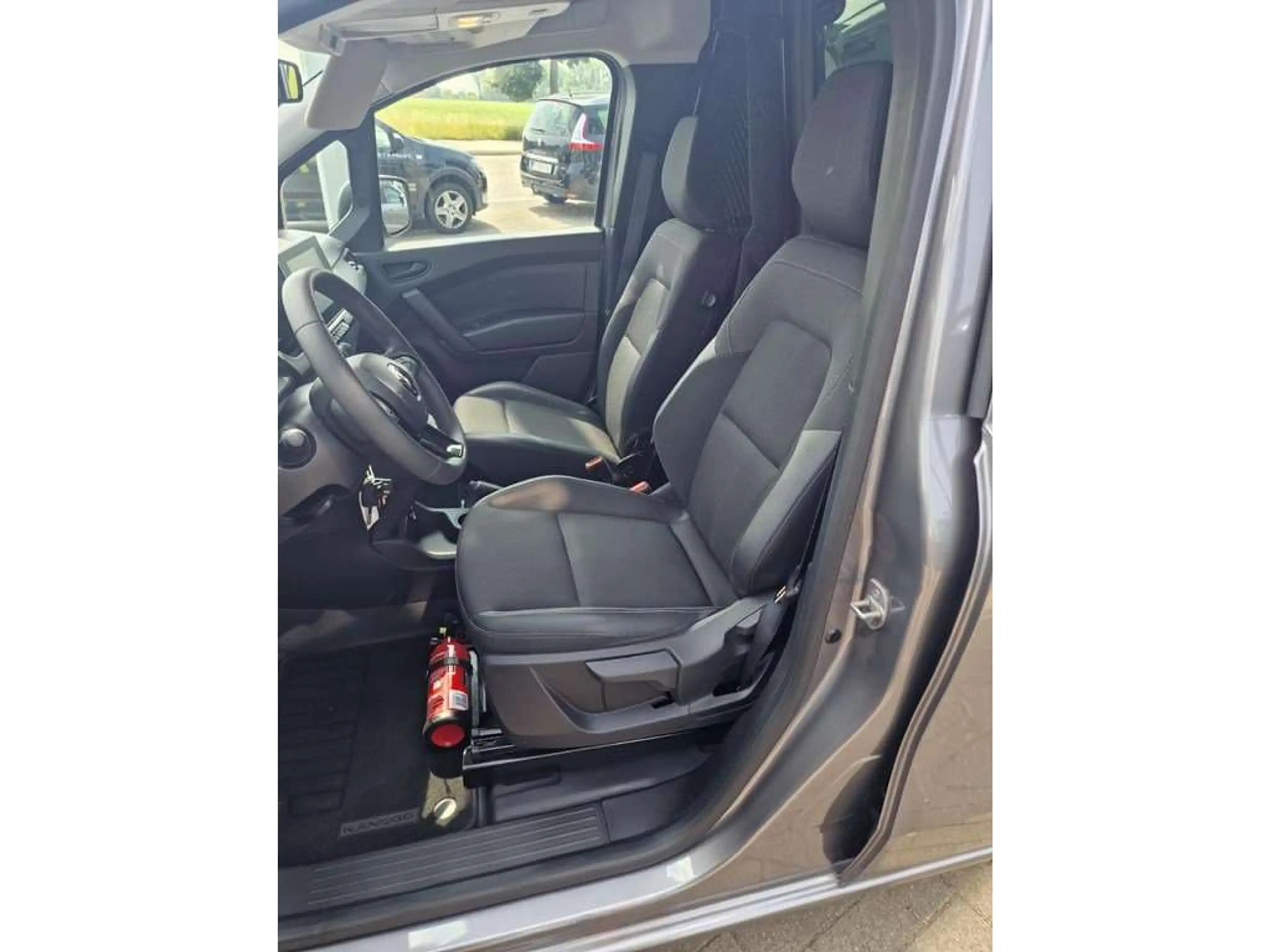 Renault Kangoo start — photo 6