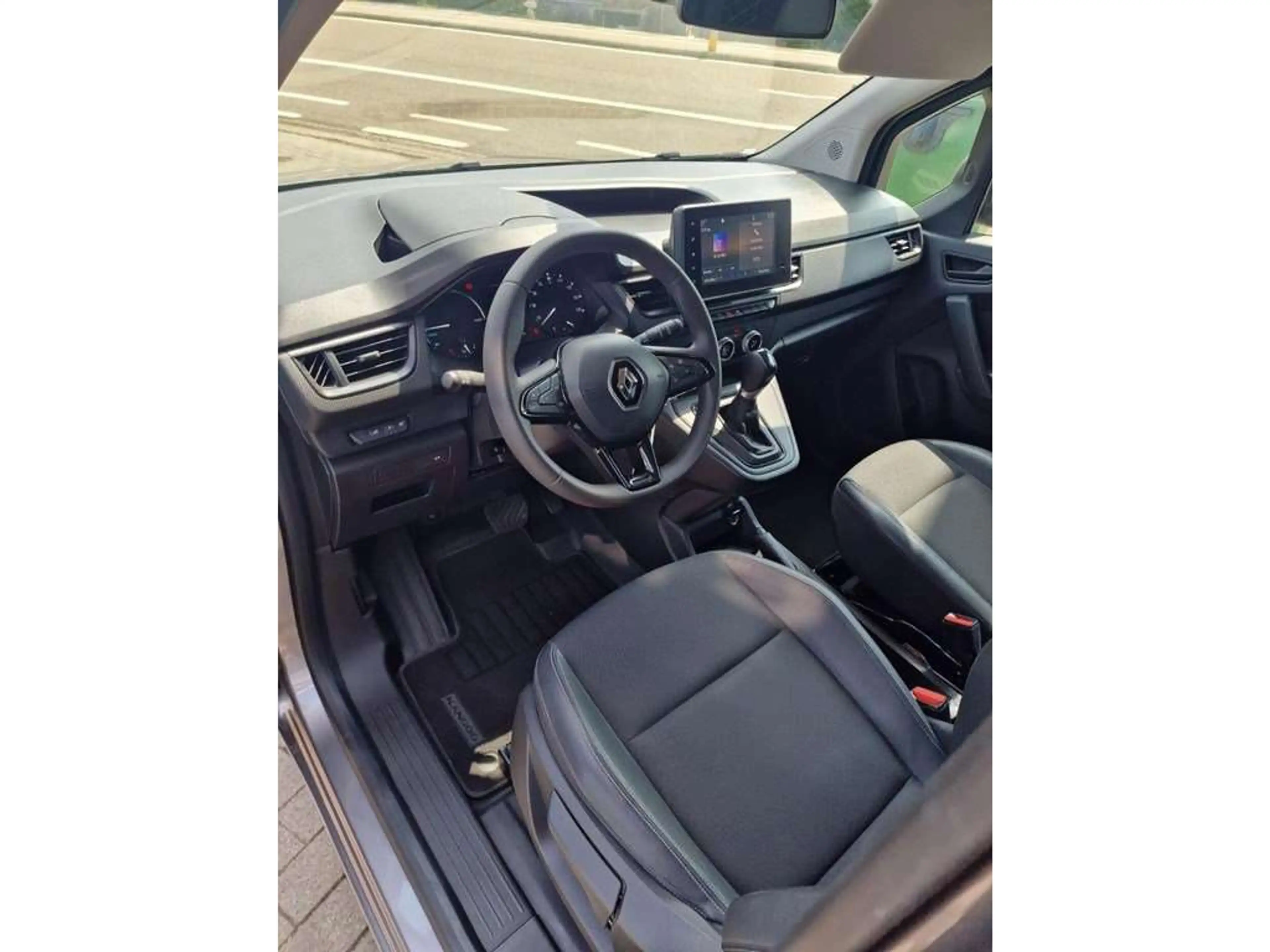 Renault Kangoo start — photo 7