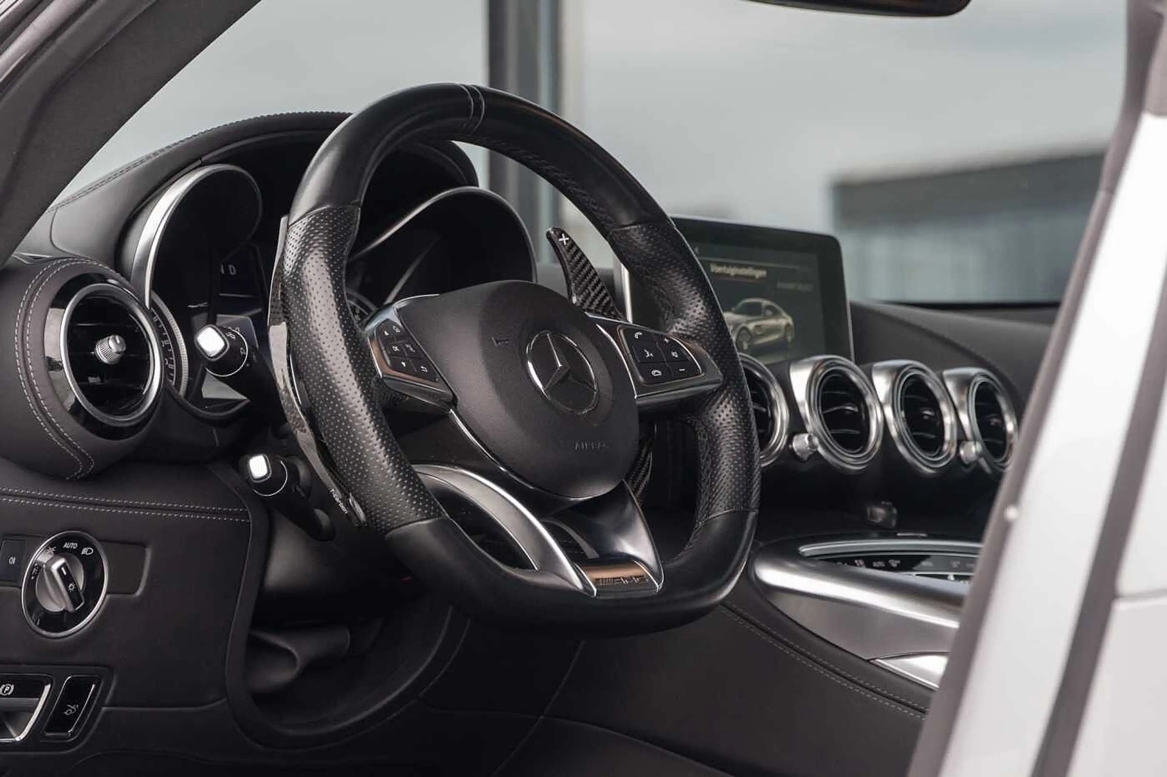 Mercedes-Benz AMG GT Coupé 4.0 V8 full history Massage Pano Night — photo 13