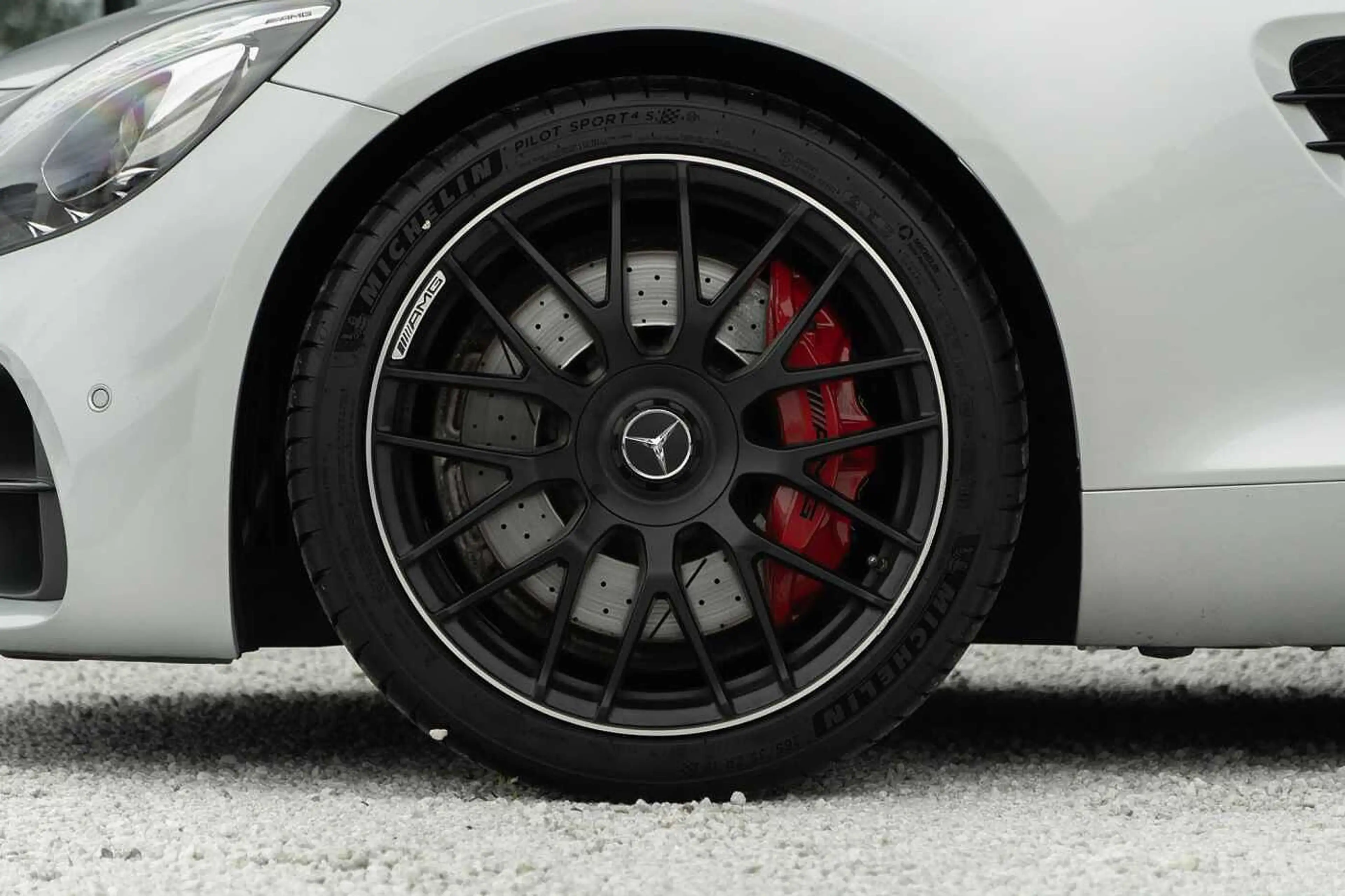 Mercedes-Benz AMG GT Coupé 4.0 V8 full history Massage Pano Night — photo 9