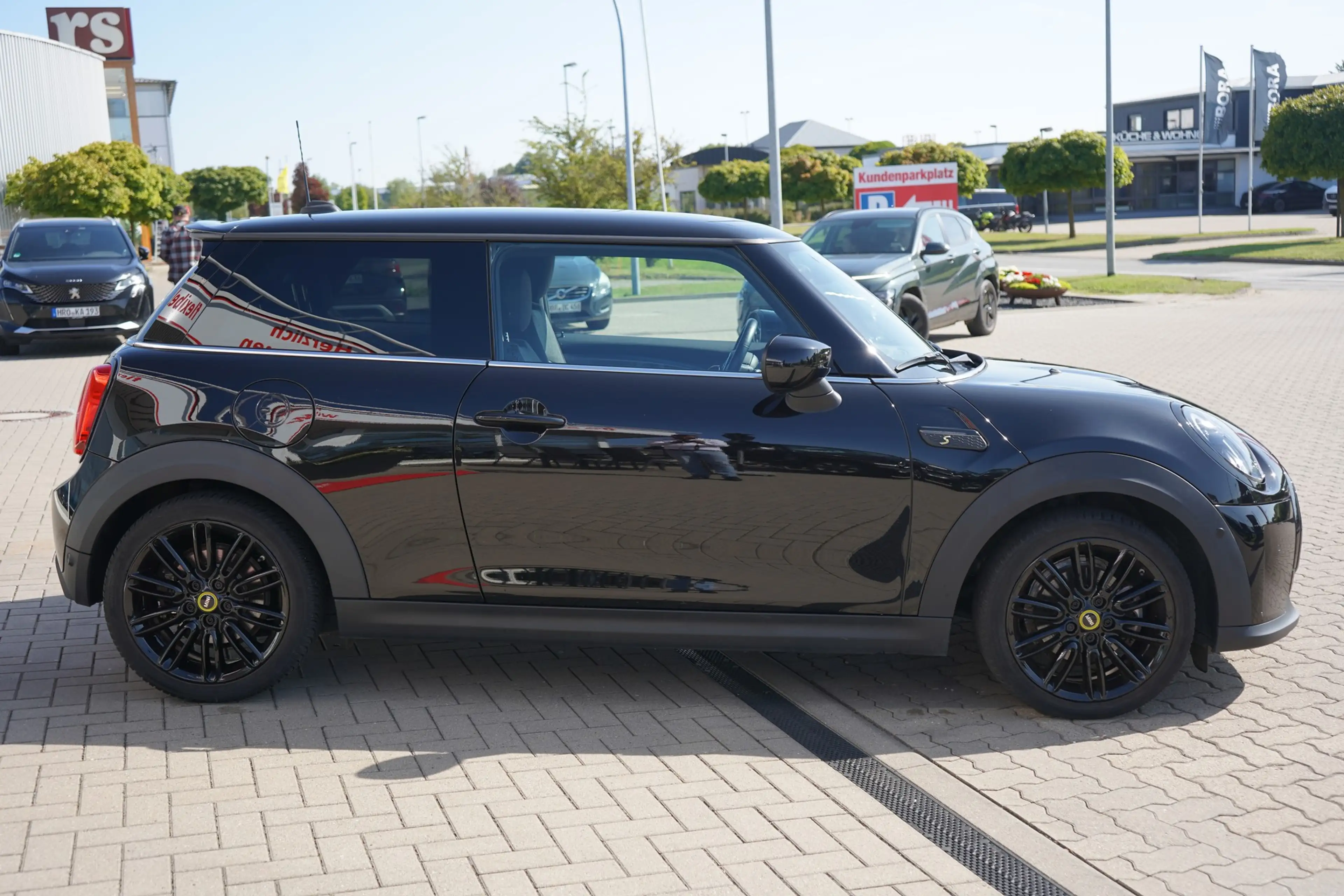 MINI Cooper Mini Cooper SE Classic Trim LED Navi Sitzheizung — photo 6