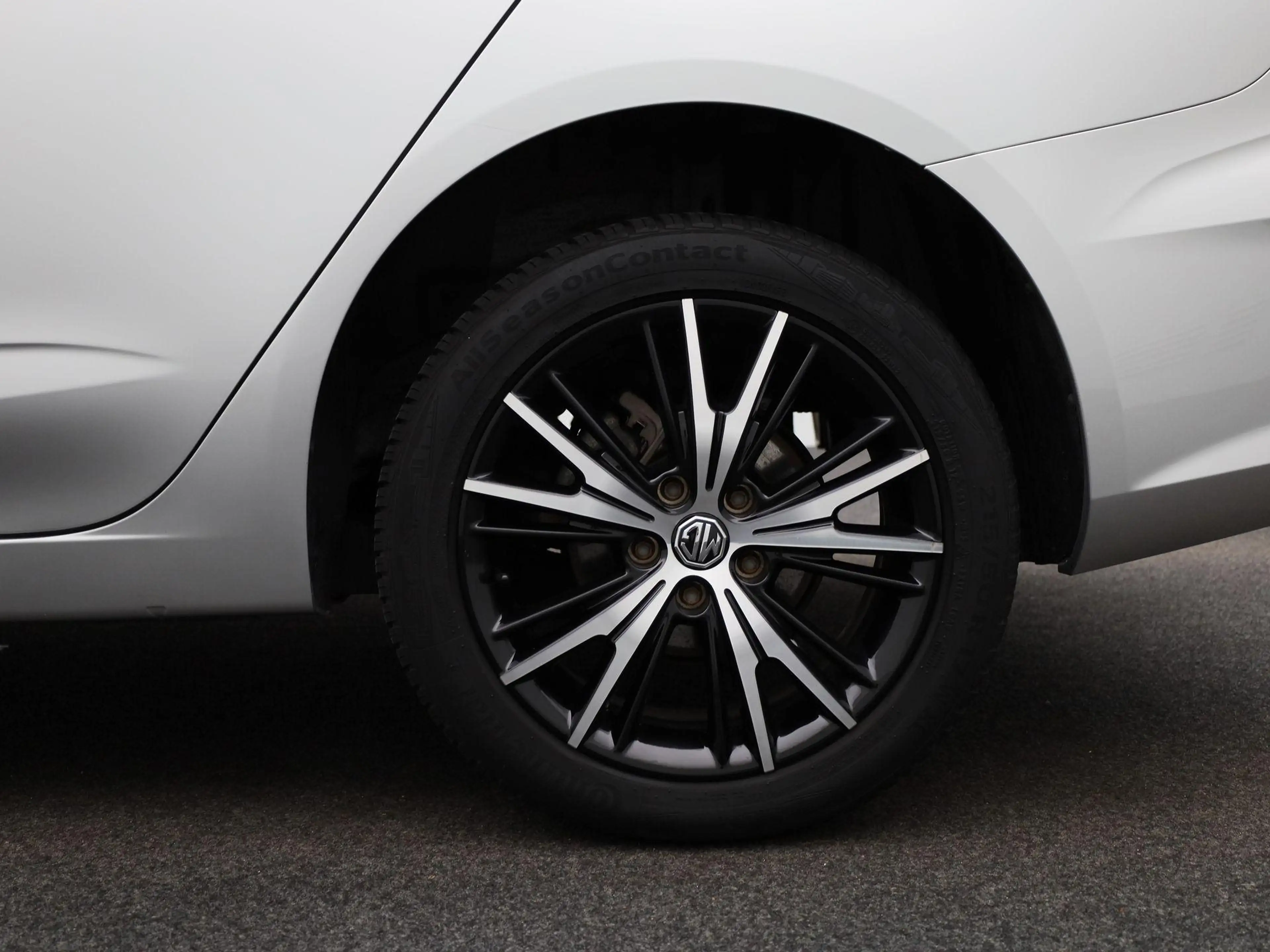 MG MG5 Long Range Luxury 61 kWh | Camera | Apple Carplay — photo 13