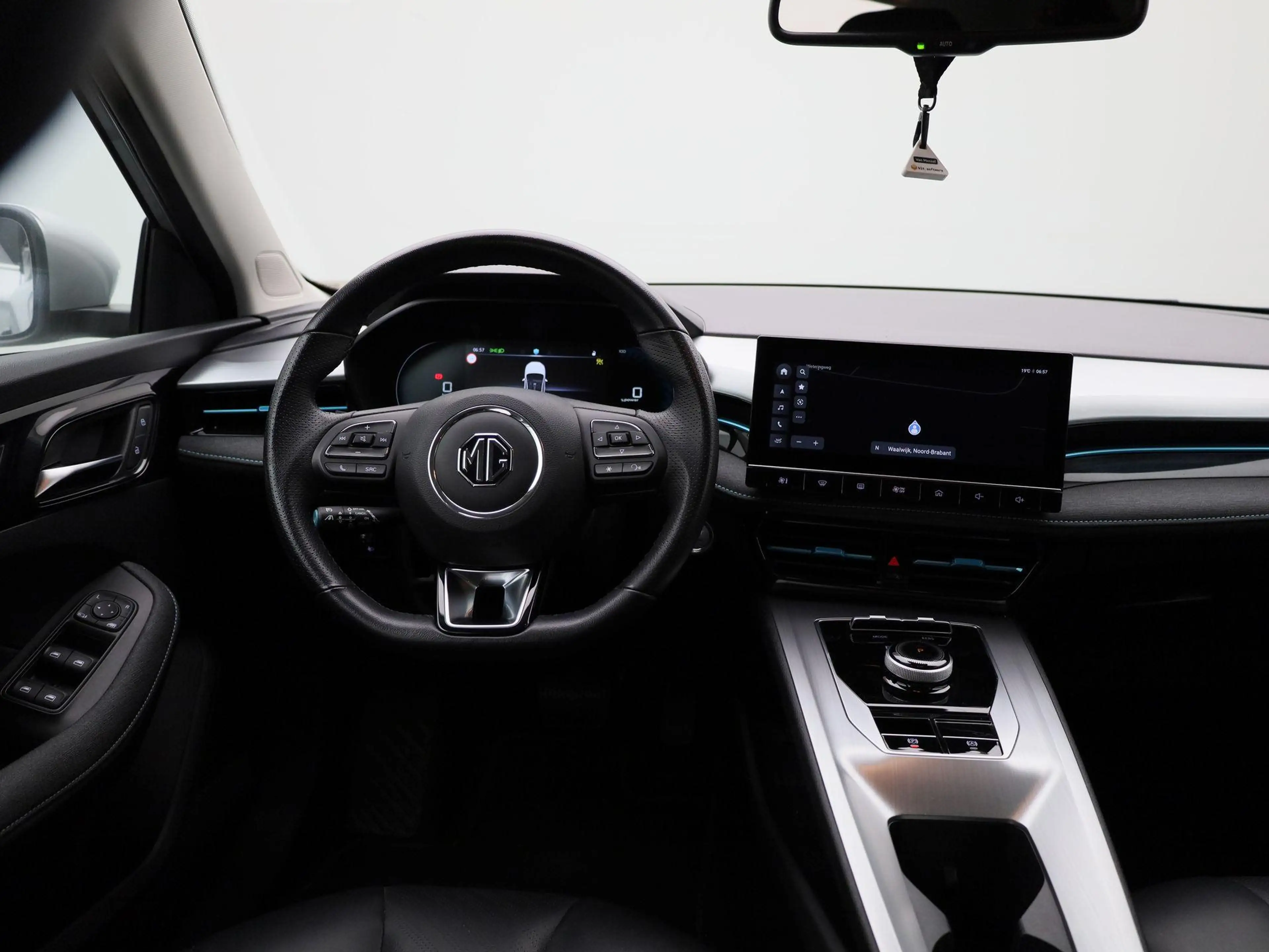 MG MG5 Long Range Luxury 61 kWh | Camera | Apple Carplay — photo 7