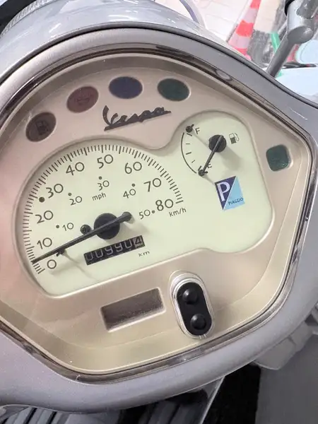 Vespa LX 50 - foto 2