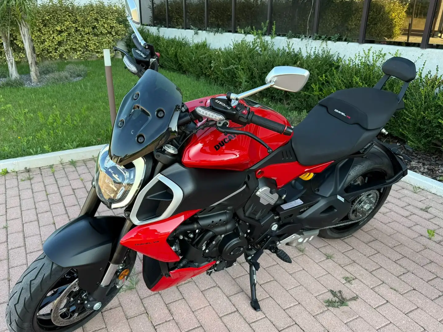 Ducati Diavel V4 Roşu - 1