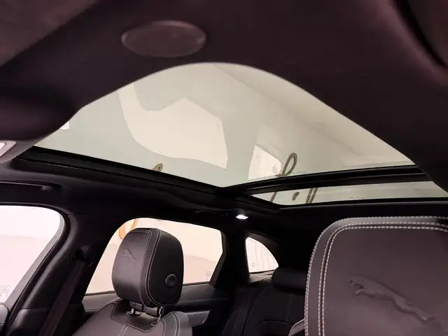 Jaguar F-Pace view 22