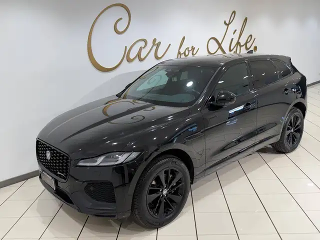 Jaguar F-Pace view 2