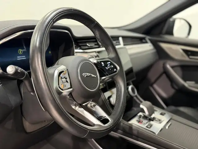 Jaguar F-Pace view 14