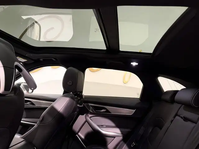 Jaguar F-Pace view 23
