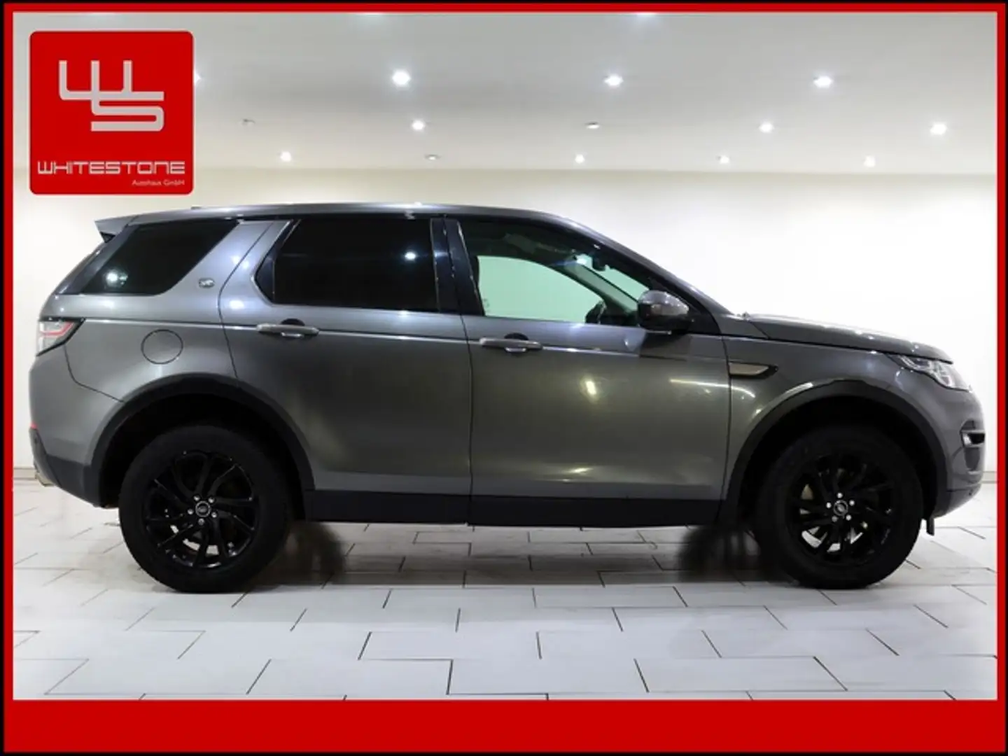 Land Rover Discovery Sport Aut / 7 Sitze / Panorama / Leder Grau - 2