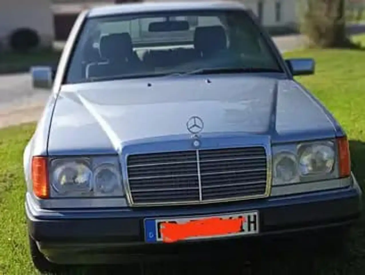 Mercedes-Benz E 230