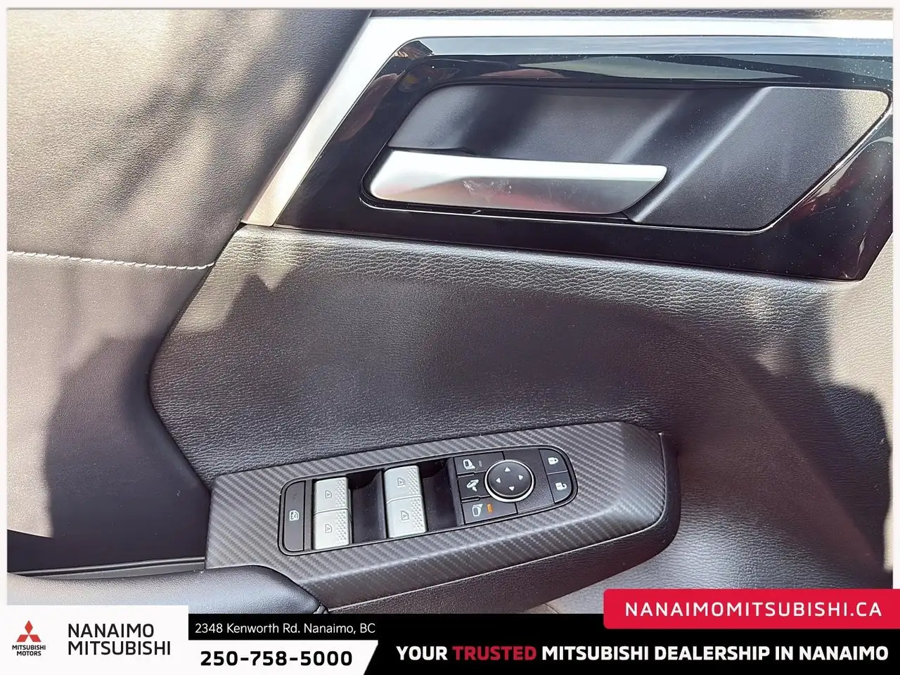 Mitsubishi Outlander снимка Mitsubishi Outlander