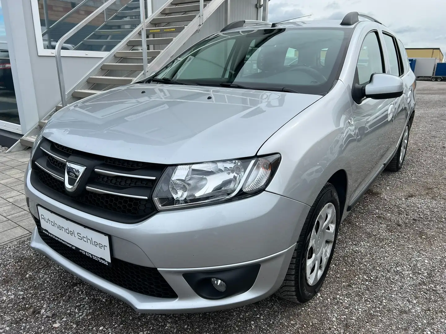 Dacia Logan MCV Laureate_Tempomat_NAVI_Pickerl und Service NEU Plateado - 1