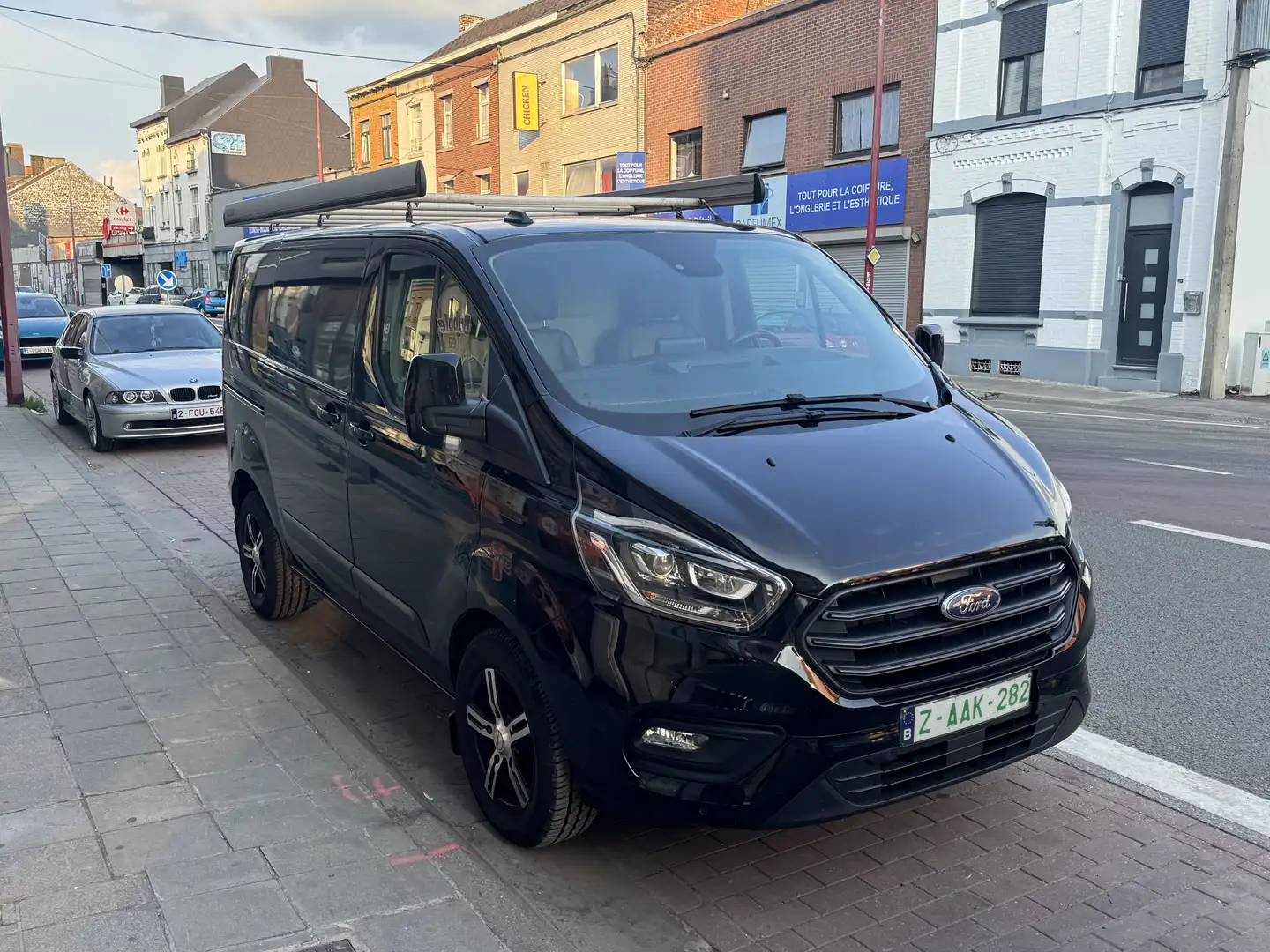 Ford Transit Custom 2000 DIESEL AUTO BLACK ÉDITION GPS CUIR XENON Zwart - 2
