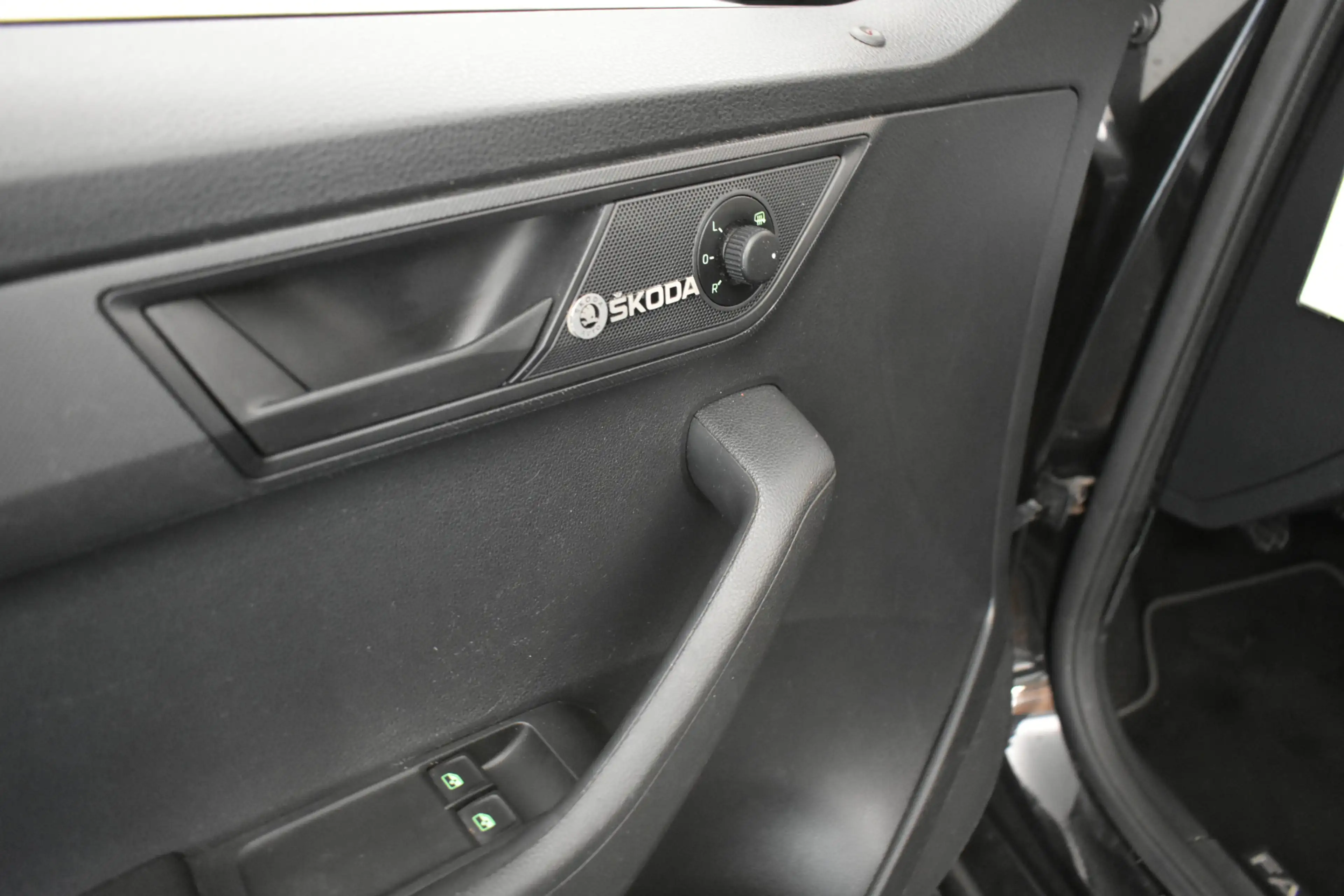 Skoda Fabia Combi 1.0 MPI Active APK 07-2027 — photo 6
