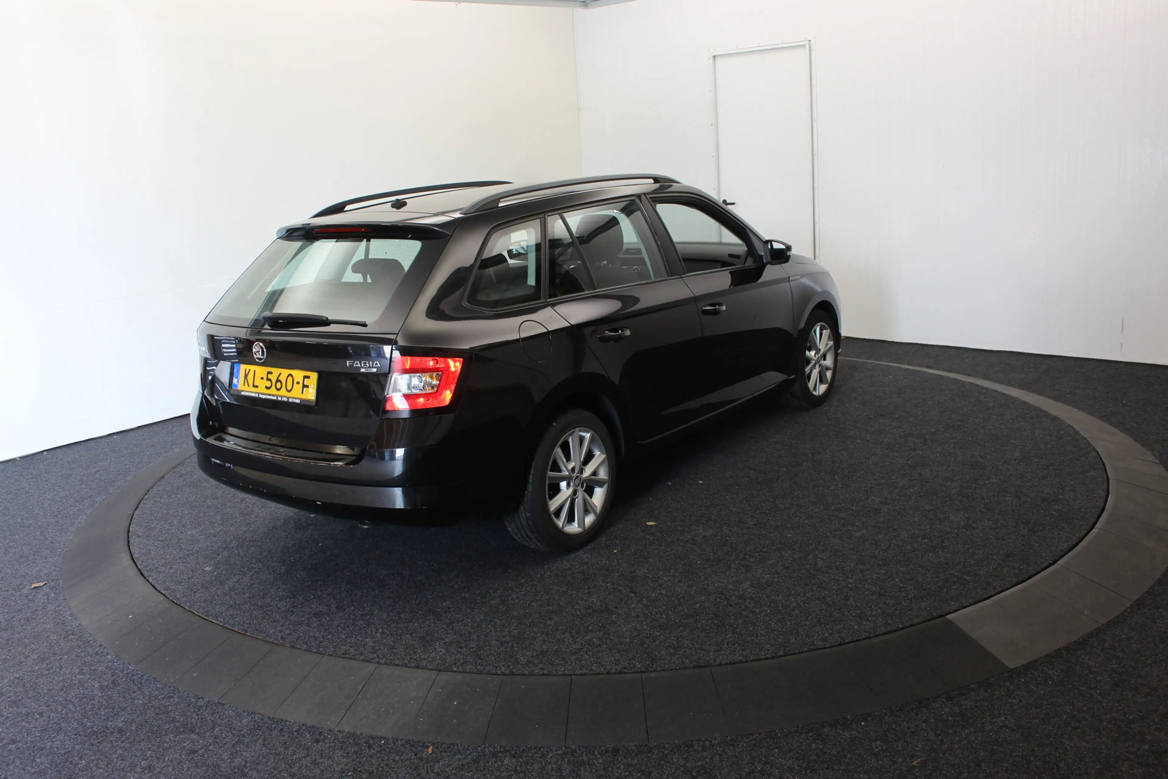 Skoda Fabia Combi 1.0 MPI Active APK 07-2027 — photo 12