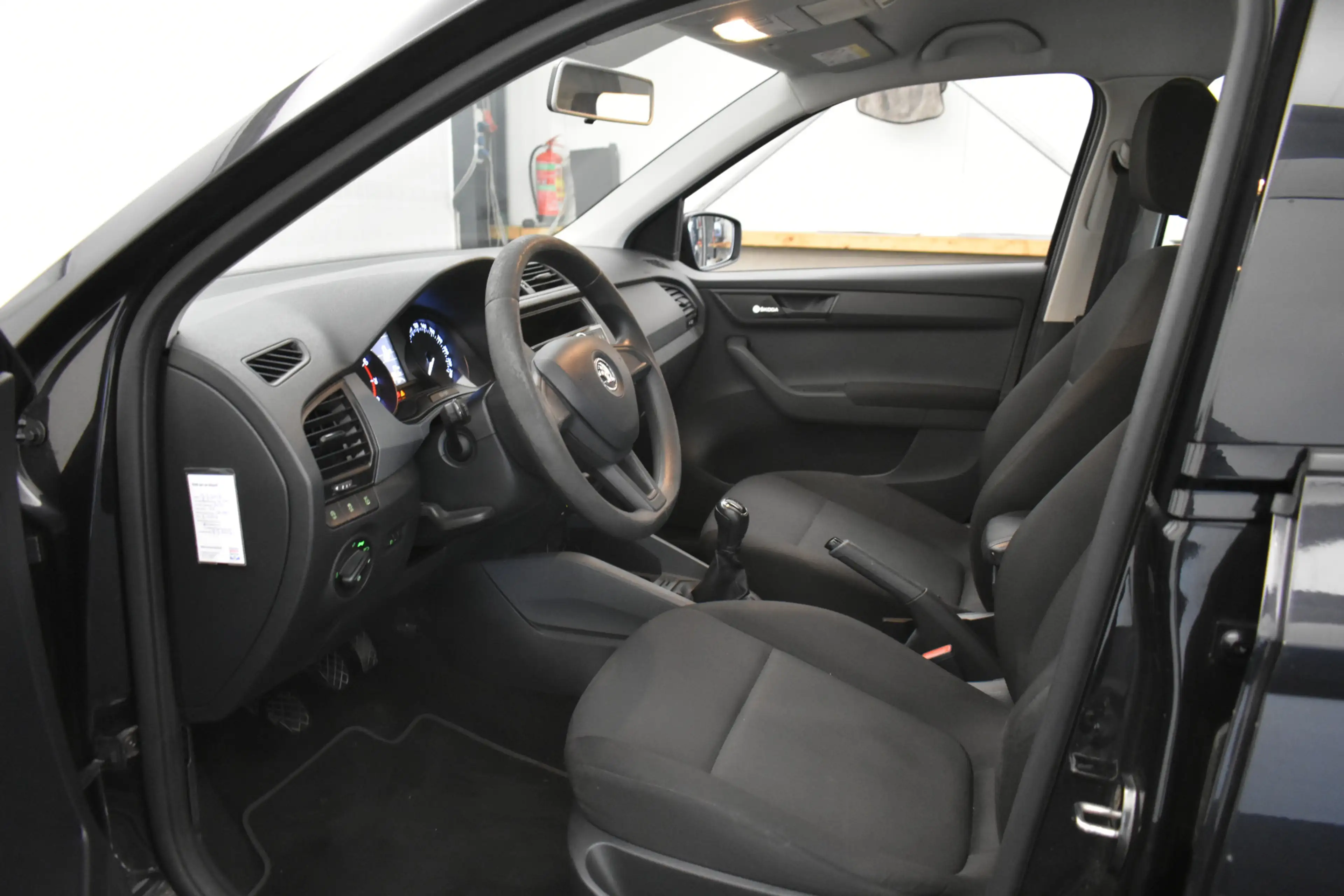 Skoda Fabia Combi 1.0 MPI Active APK 07-2027 — photo 4