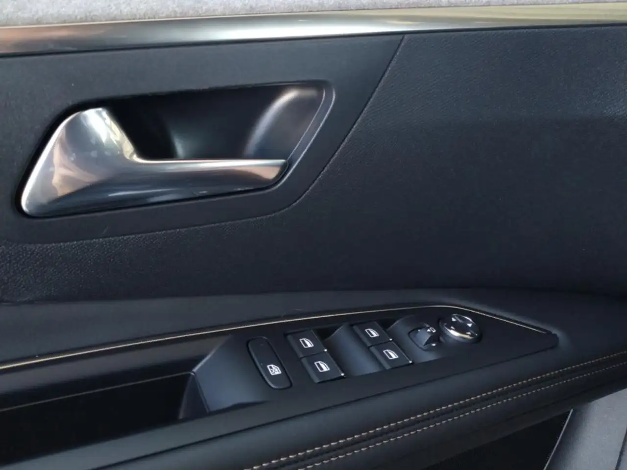 Peugeot 3008 3008 — photo 26