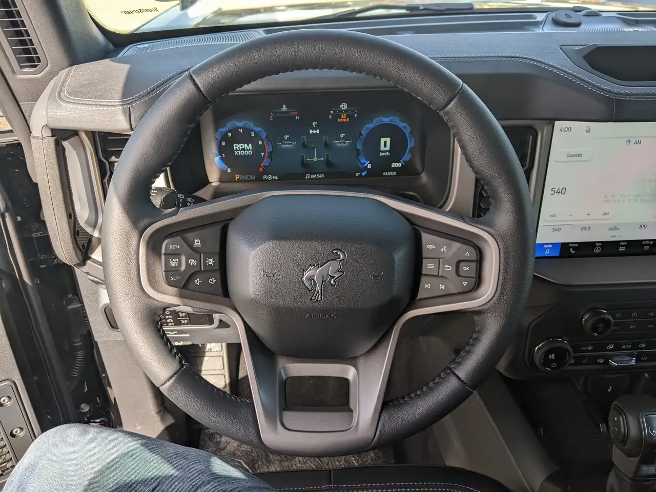 Ford Bronco снимка Ford Bronco