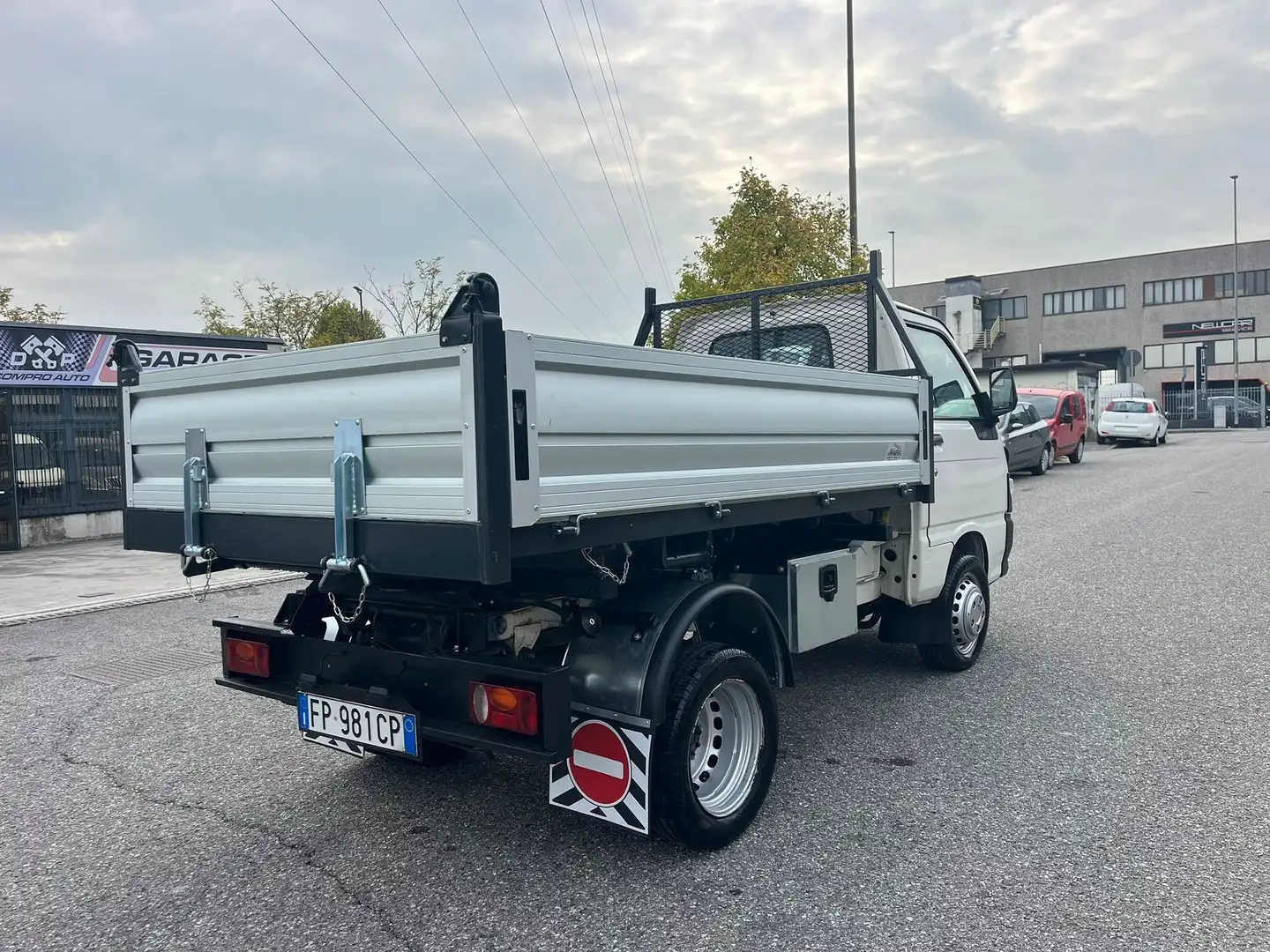 Piaggio Porter MAXXI RIBALTABILE TRILATERALE Wit - 2