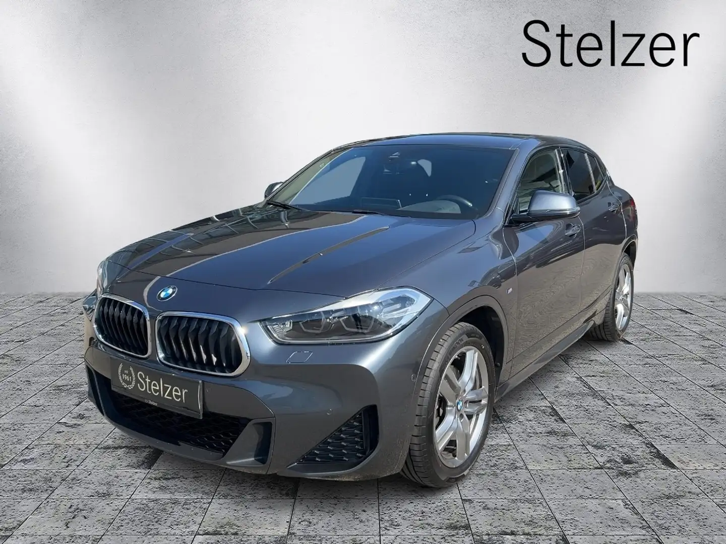 BMW X2 xDrive Klima LED Shz Grau - 1