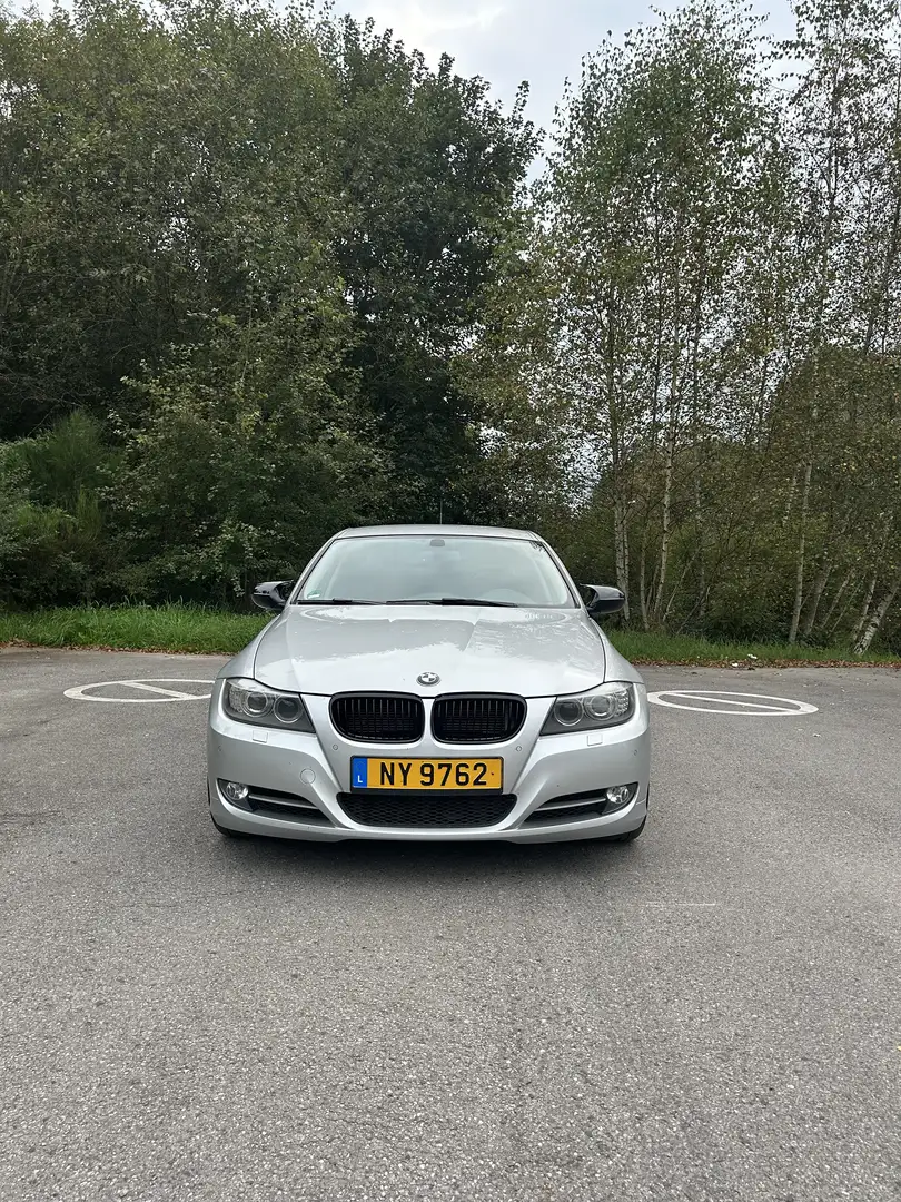 BMW 335 Gris - 1