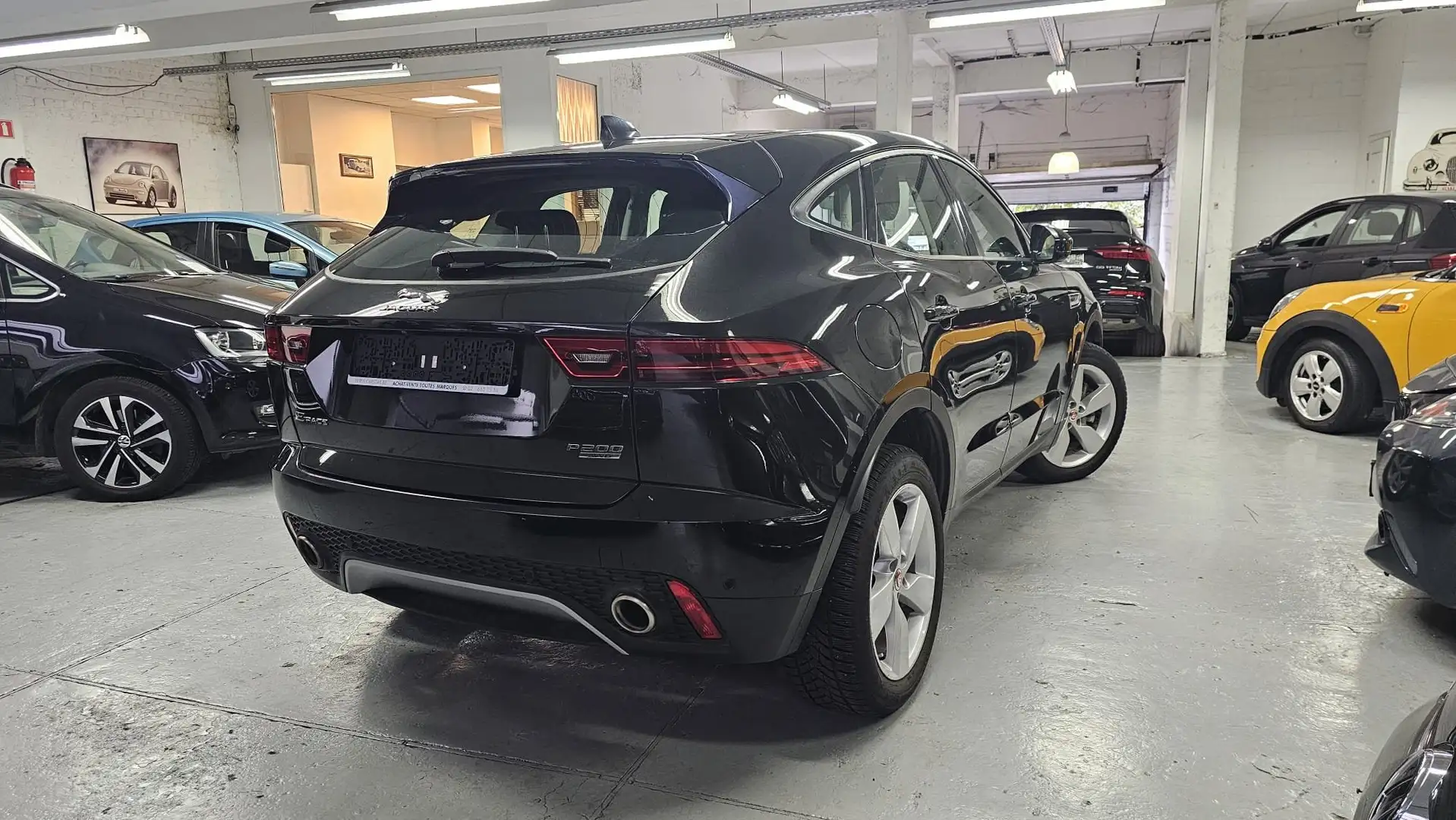Jaguar E-Pace E-Pace 2.0 essence  (EU6.d) 12 MOIS GARANTIE Noir - 2