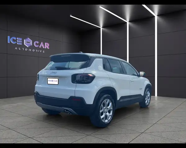 Jeep Avenger view 5
