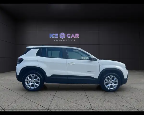 Jeep Avenger view 4