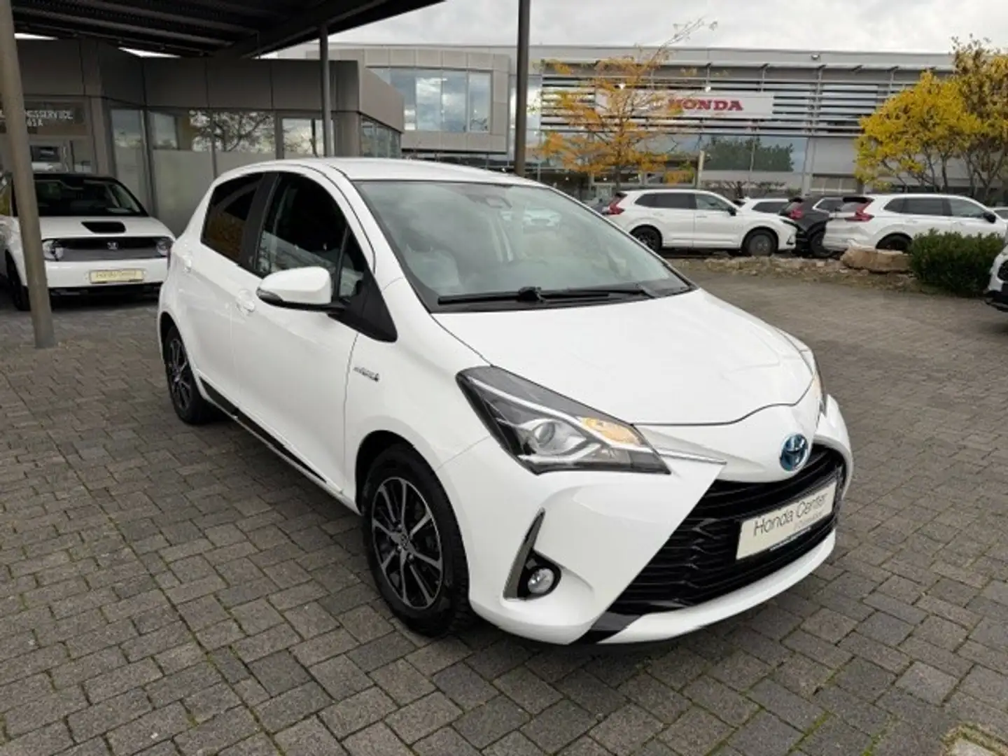 Toyota Yaris Hybrid Team D|Allwetter|RFK|1.Hand Blanc - 1