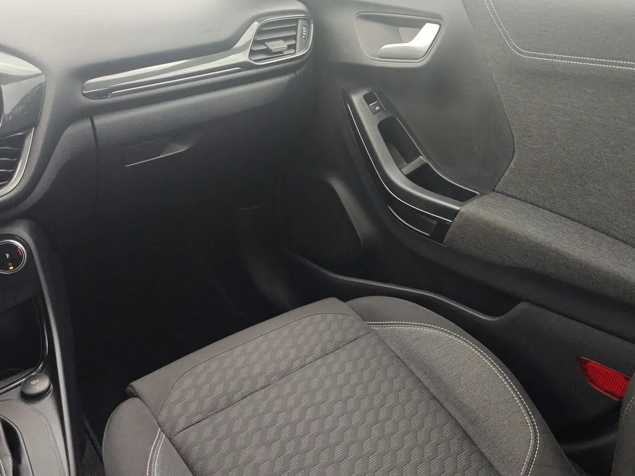 Ford Puma Ecoboost mHEV Titanium AUT, миниатюра 16