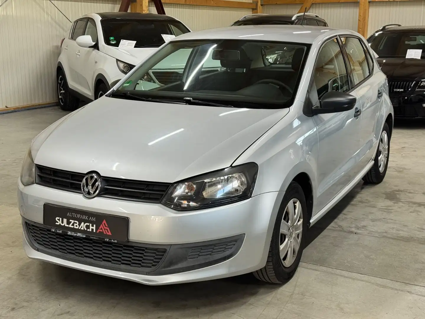Volkswagen Polo V Trendline/1.Hand/SERVICE NEU Argent - 1