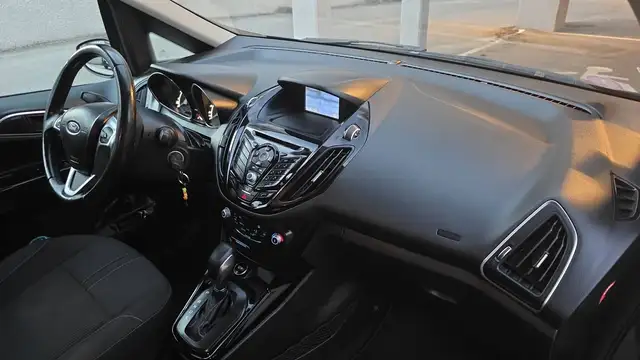 Ford B-Max view 10