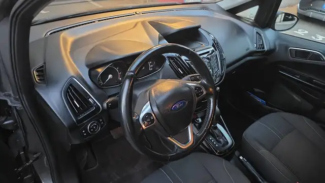 Ford B-Max view 8