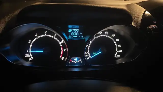 Ford B-Max view 12