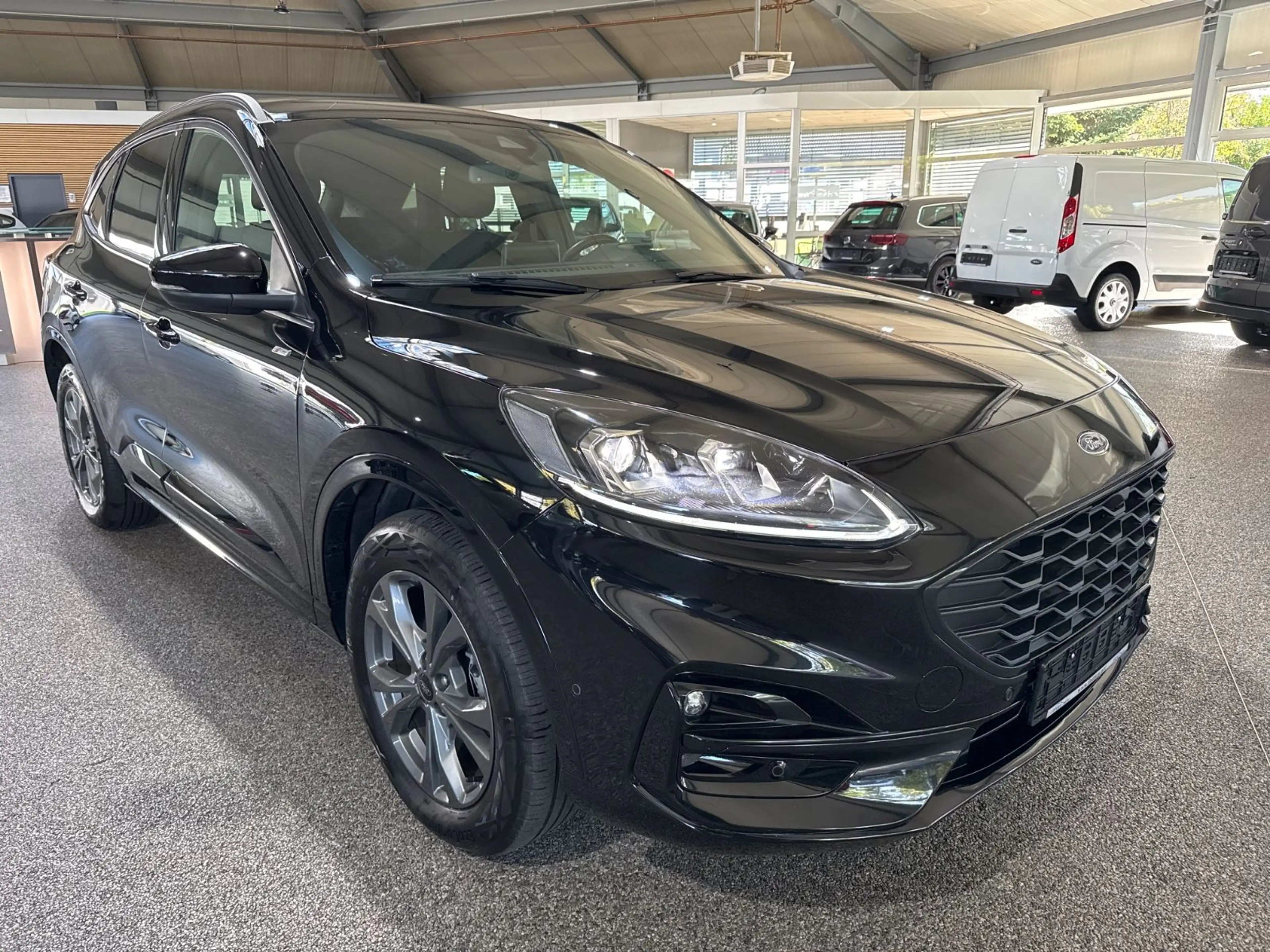 Ford Kuga 2.5i PheV ST-Line Headup RfK ACCNavi — photo 4