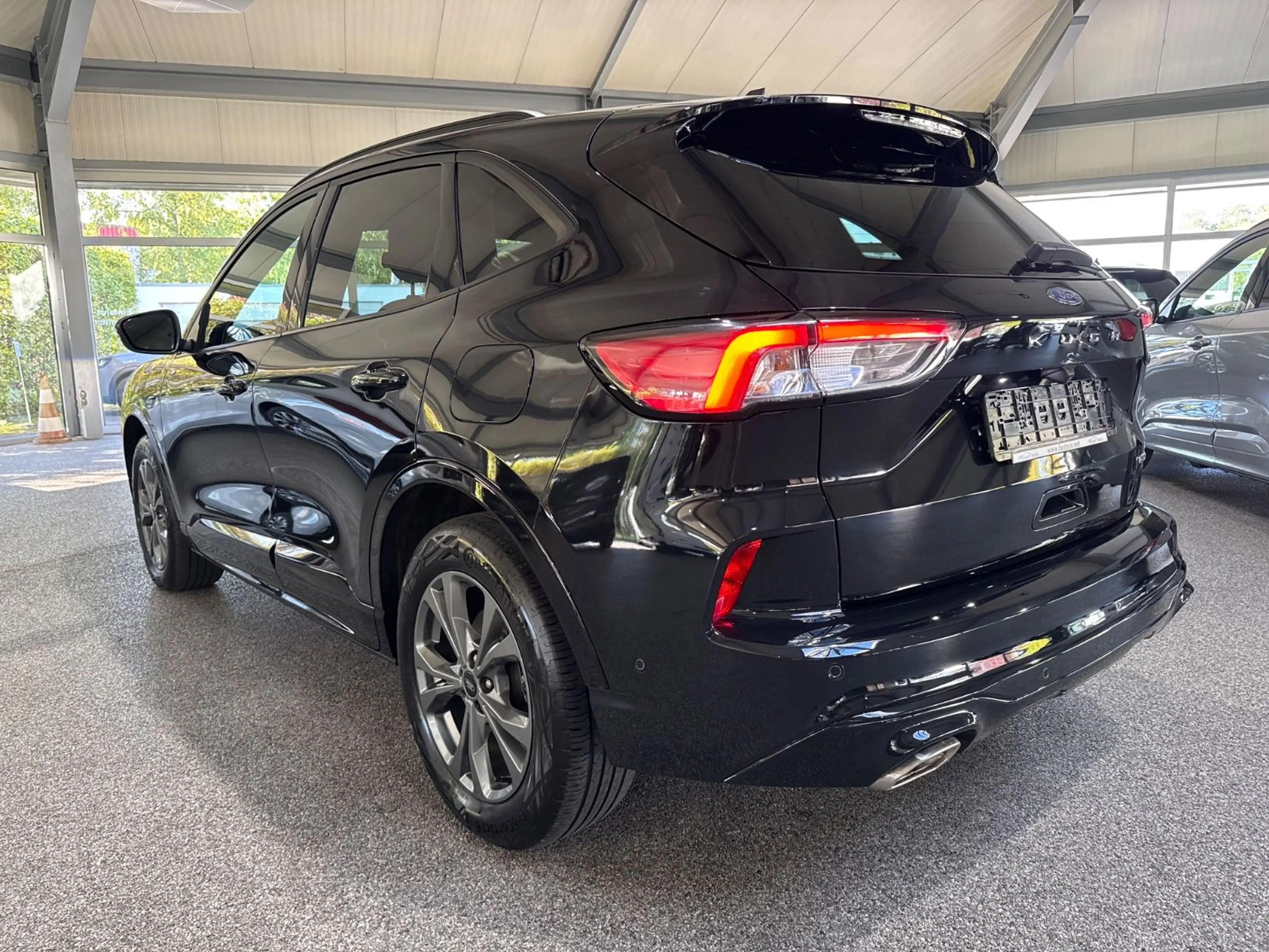Ford Kuga 2.5i PheV ST-Line Headup RfK ACCNavi — photo 5