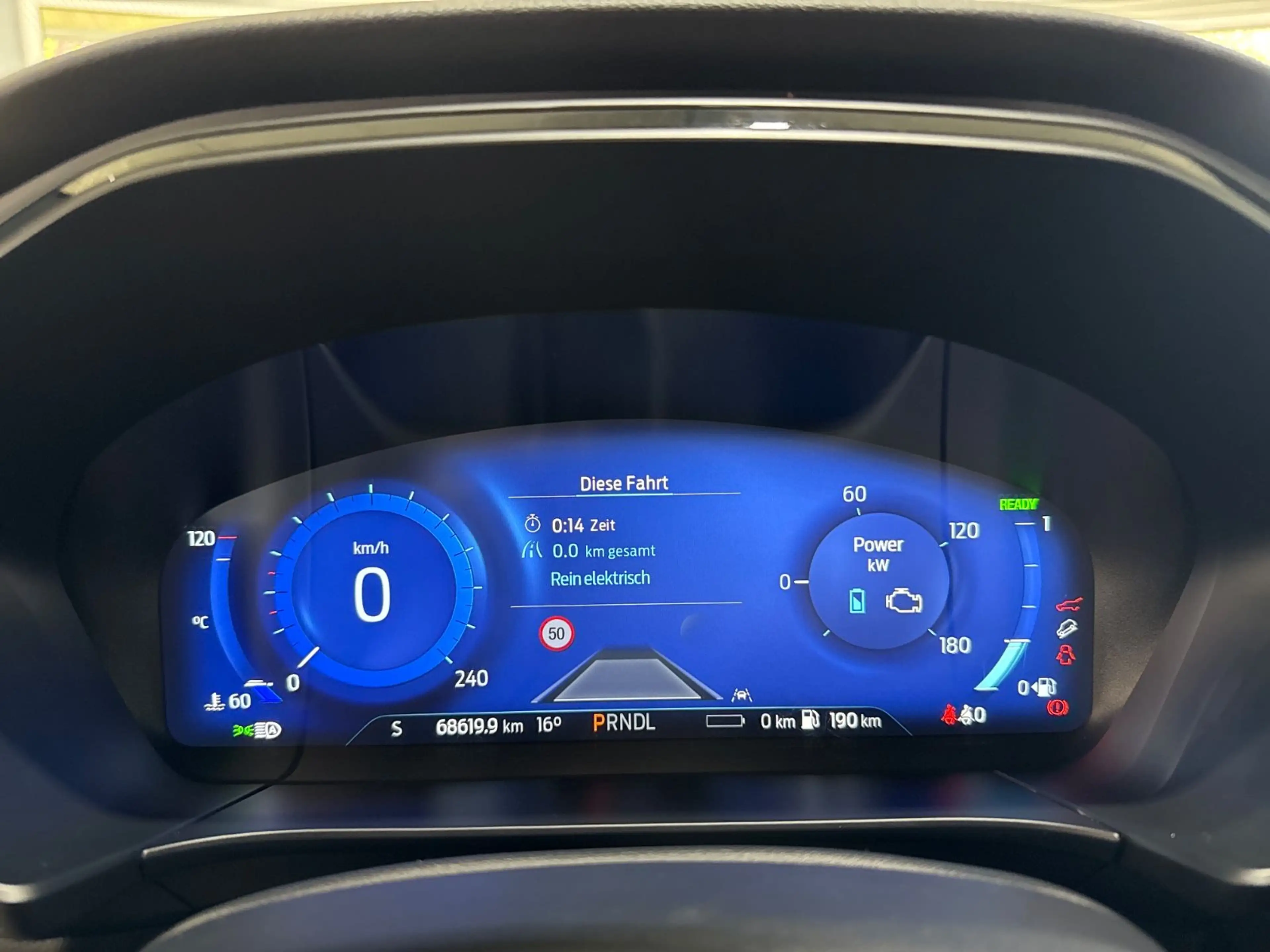 Ford Kuga 2.5i PheV ST-Line Headup RfK ACCNavi — photo 10