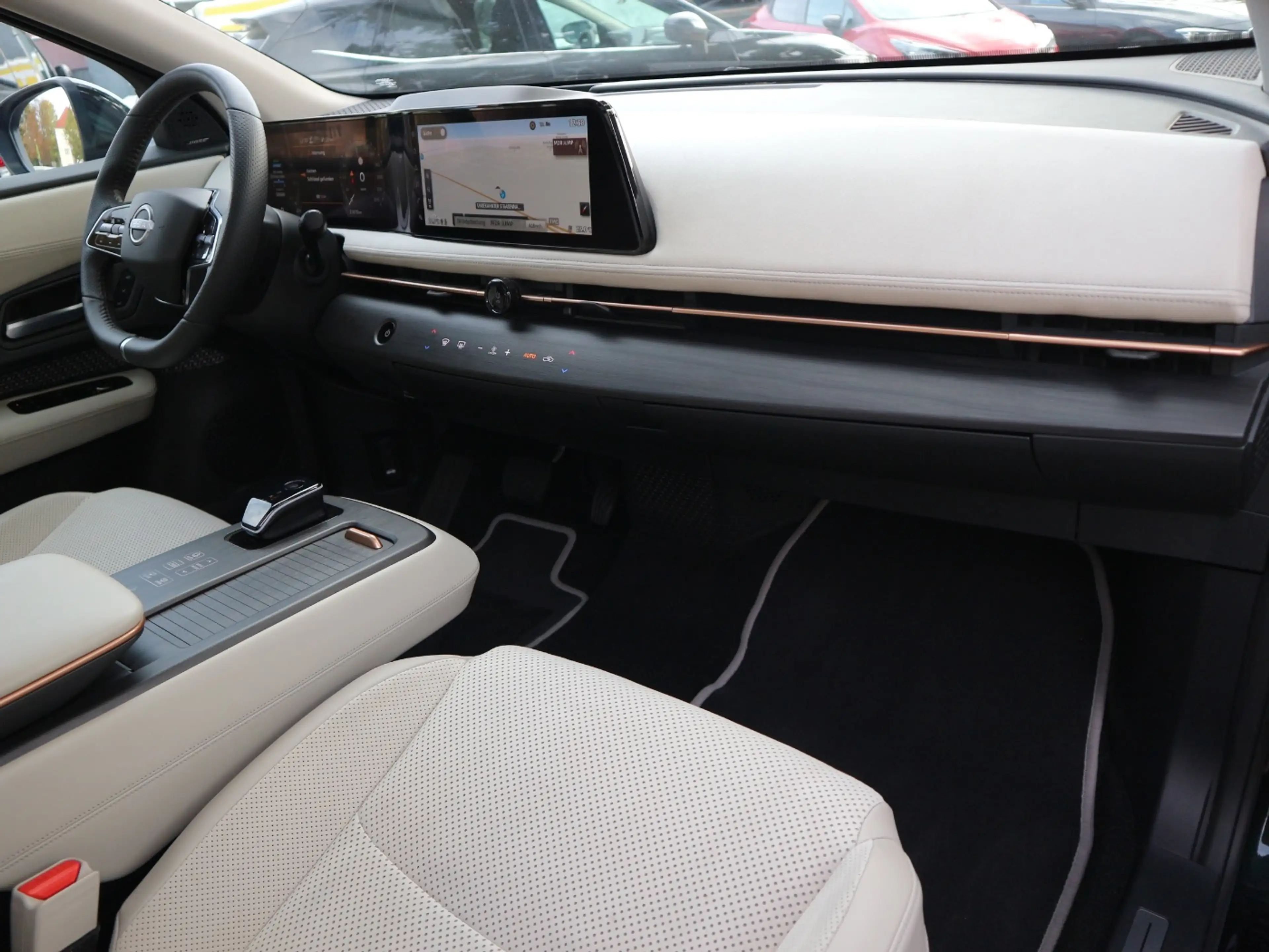Nissan Ariya (87kWh|22kW-OBC) Evolve Pack e-4orce ACC — photo 22