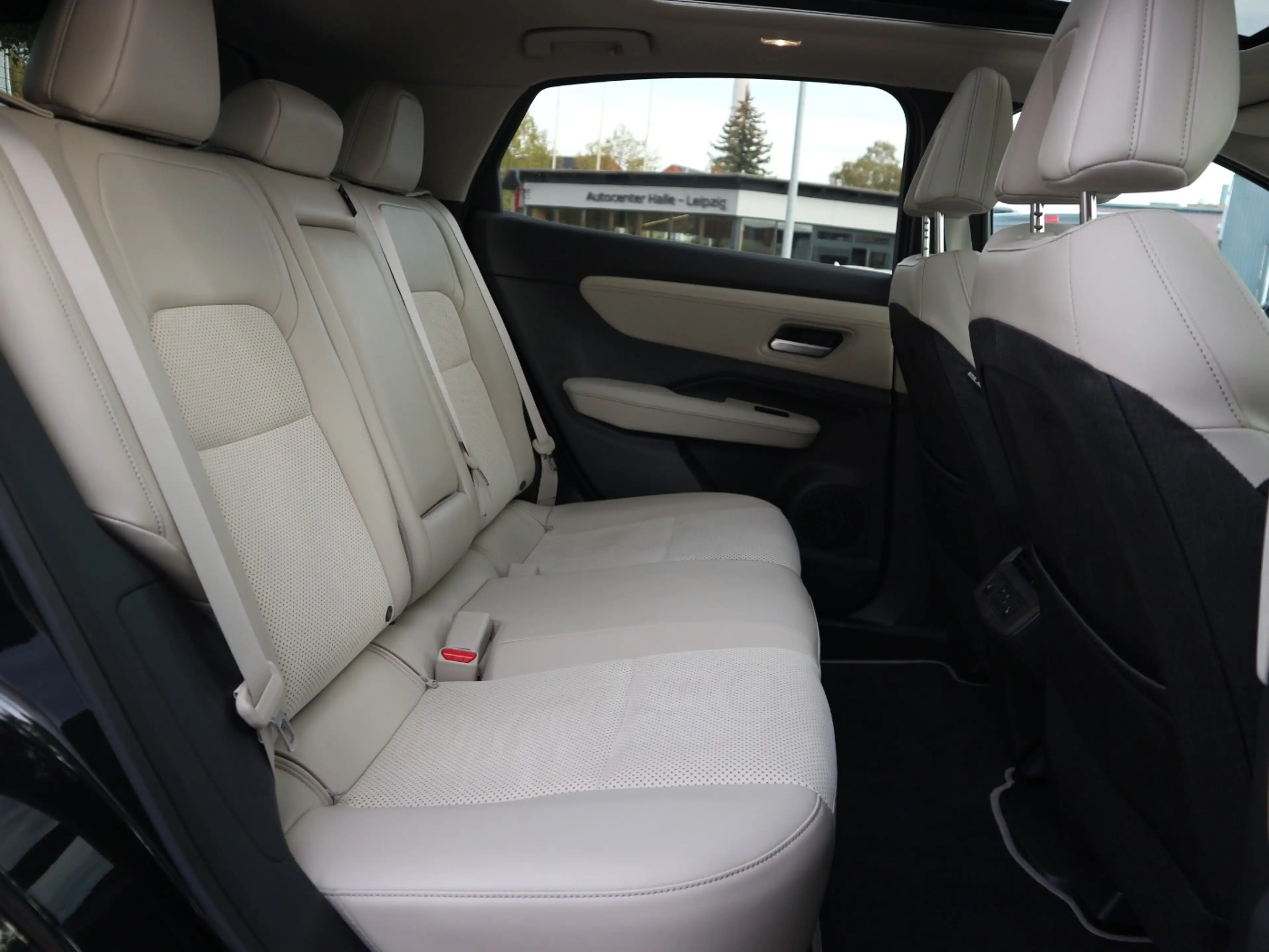 Nissan Ariya (87kWh|22kW-OBC) Evolve Pack e-4orce ACC — photo 24