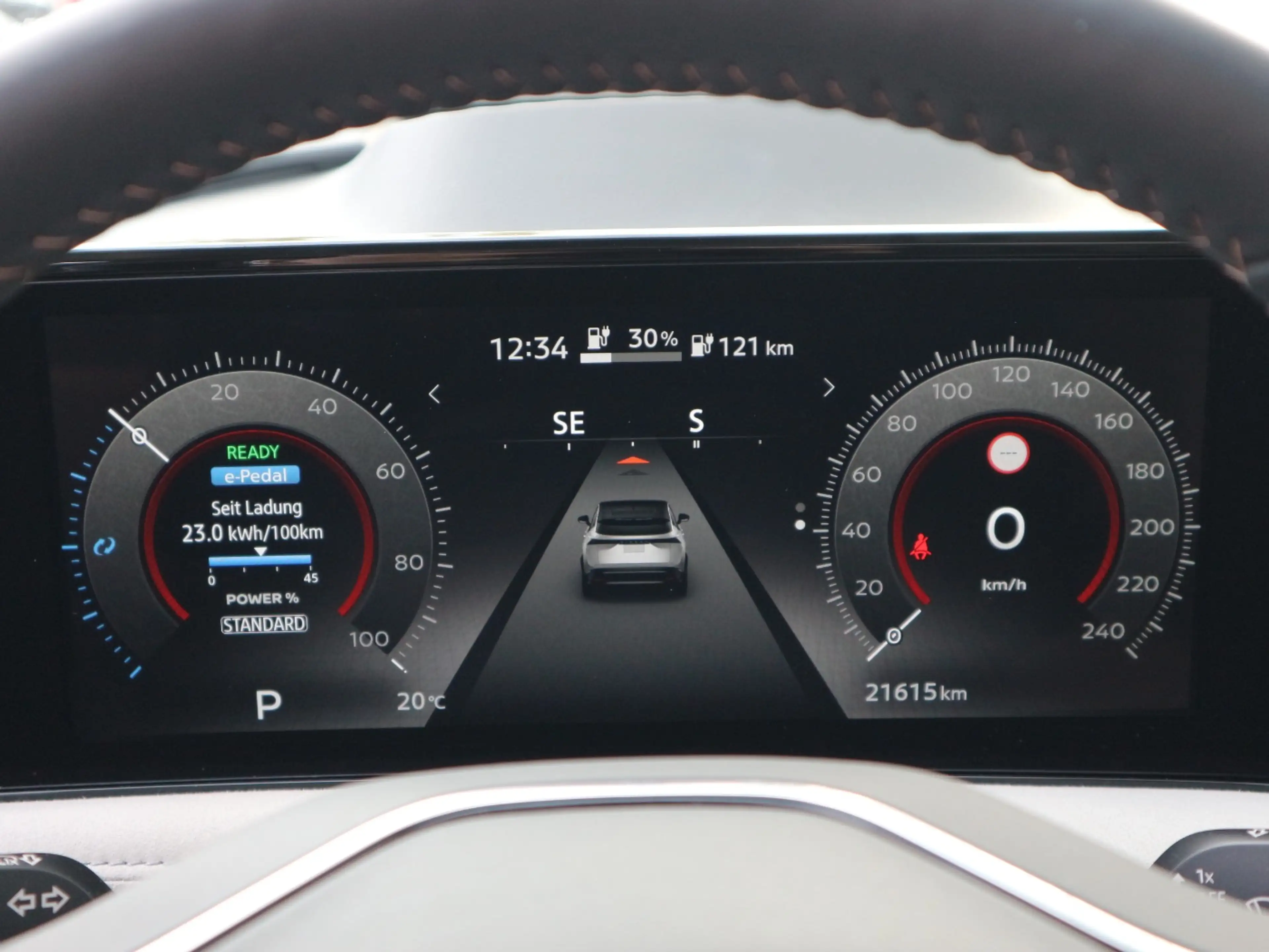 Nissan Ariya (87kWh|22kW-OBC) Evolve Pack e-4orce ACC — photo 10