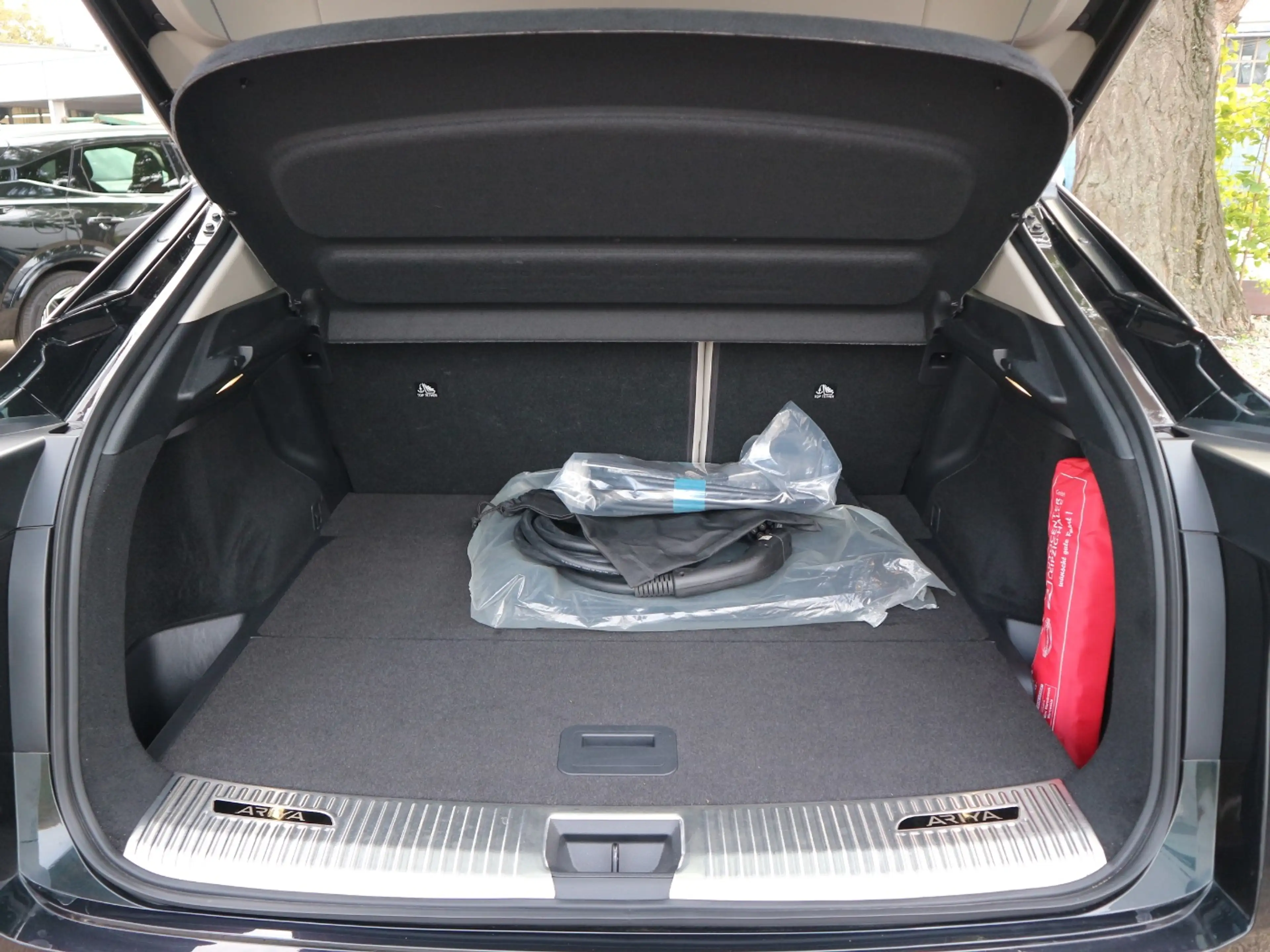 Nissan Ariya (87kWh|22kW-OBC) Evolve Pack e-4orce ACC — photo 27