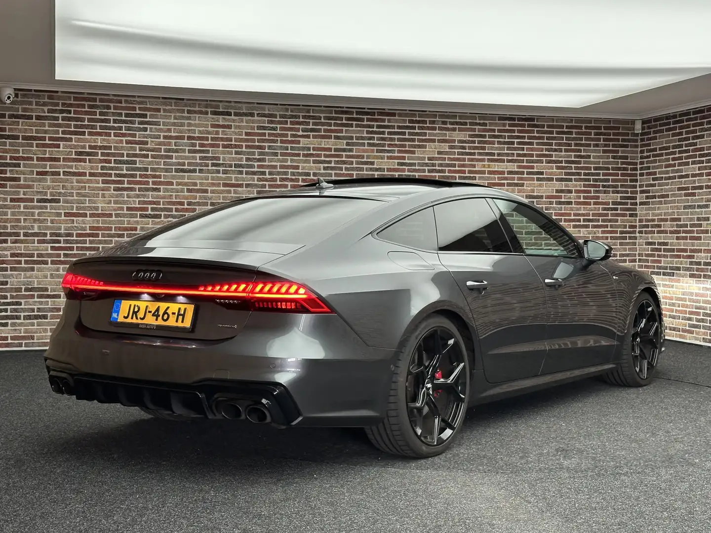 Audi A7 Sportback 55 TFSI e quattro Competition S-Line | D Gris - 2