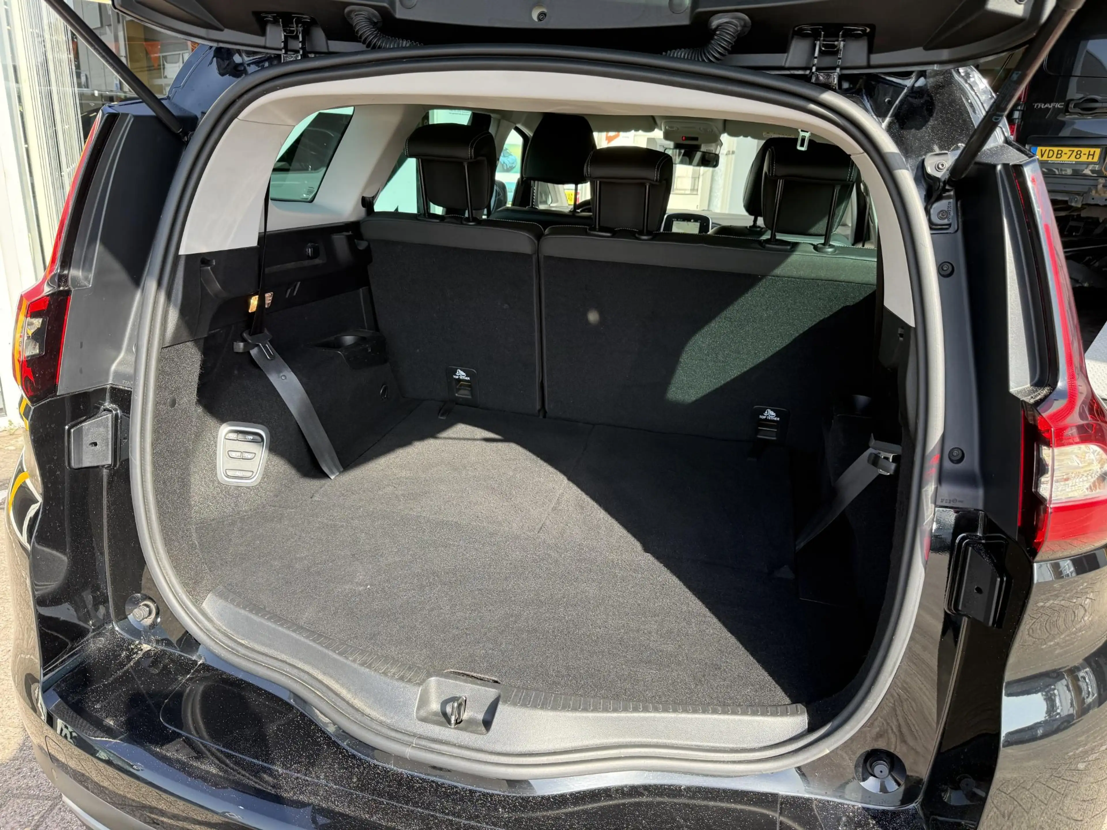Renault Grand Scenic 1.3 TCe Intens 7p. | Dodehoek detectie | Park assi — photo 9