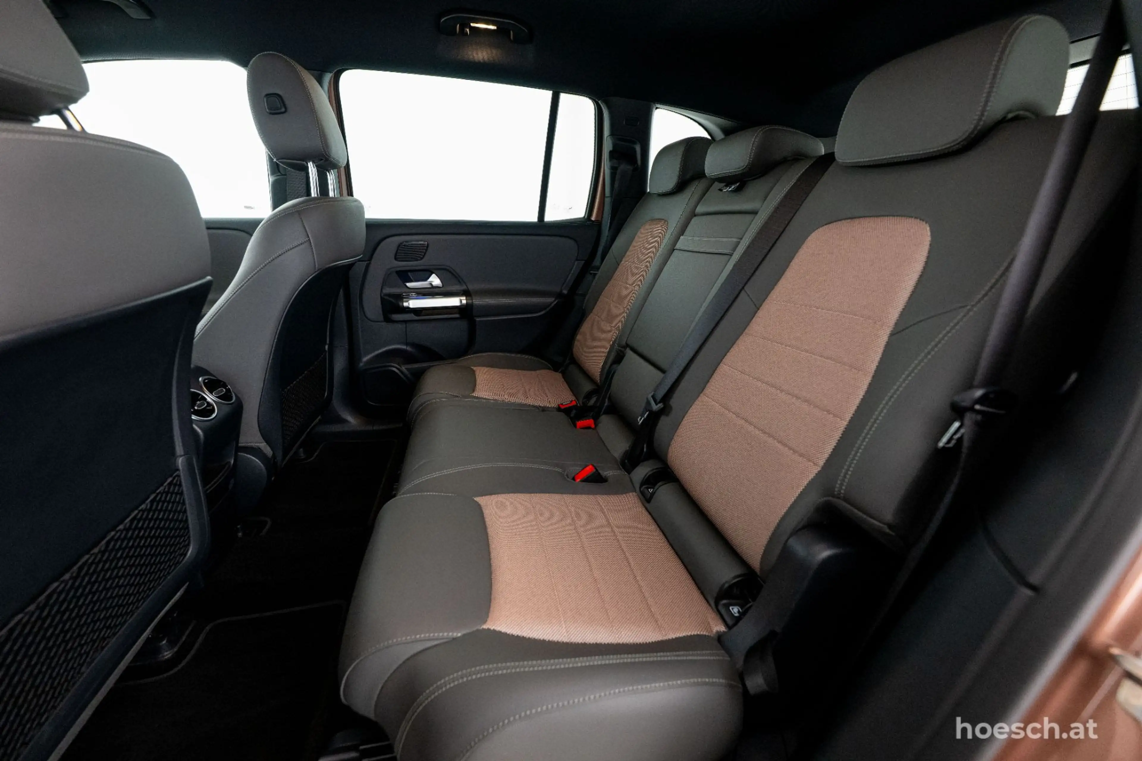 Mercedes-Benz EQB 300 4M Electric Art ADVANCED PLUS SCHNÄPPCHEN — photo 7