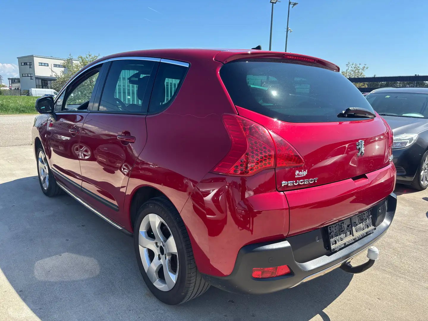 Peugeot 3008 *EXPORT* 1,6 HDi 115 FAP Active Rouge - 2